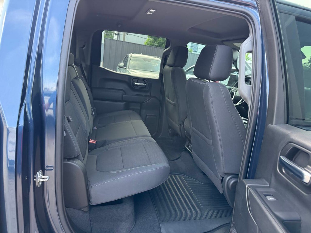 Chevrolet Silverado 1500 Vehicle Full-screen Gallery Image 15