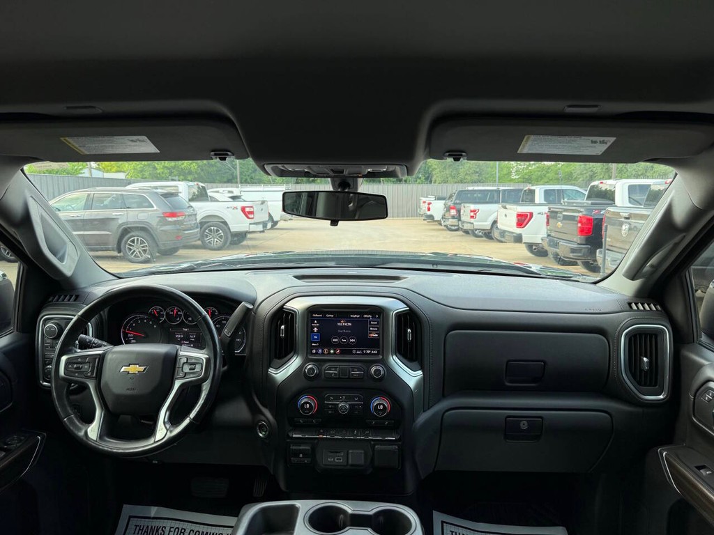 Chevrolet Silverado 1500 Vehicle Full-screen Gallery Image 17