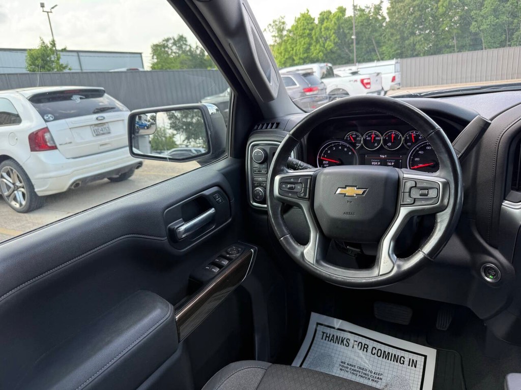 Chevrolet Silverado 1500 Vehicle Full-screen Gallery Image 19