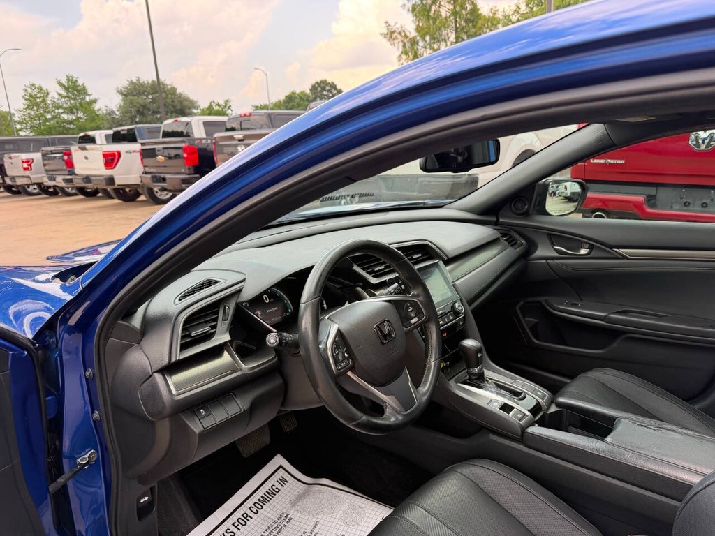 Honda Civic Hatchback Vehicle Full-screen Gallery Image 06