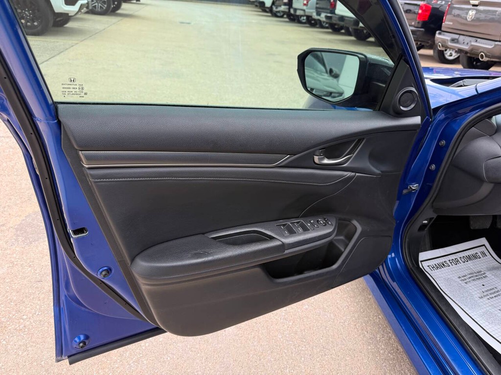 Honda Civic Hatchback Vehicle Full-screen Gallery Image 08