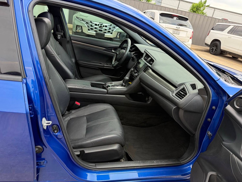 Honda Civic Hatchback Vehicle Full-screen Gallery Image 10