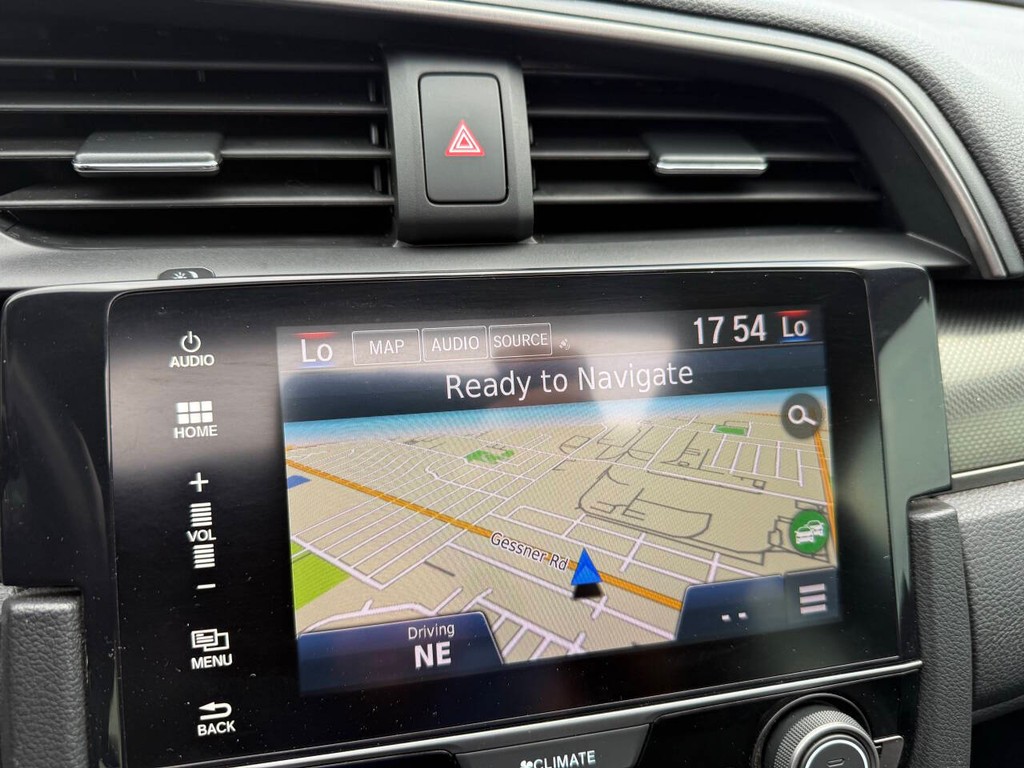 Honda Civic Hatchback Vehicle Full-screen Gallery Image 25