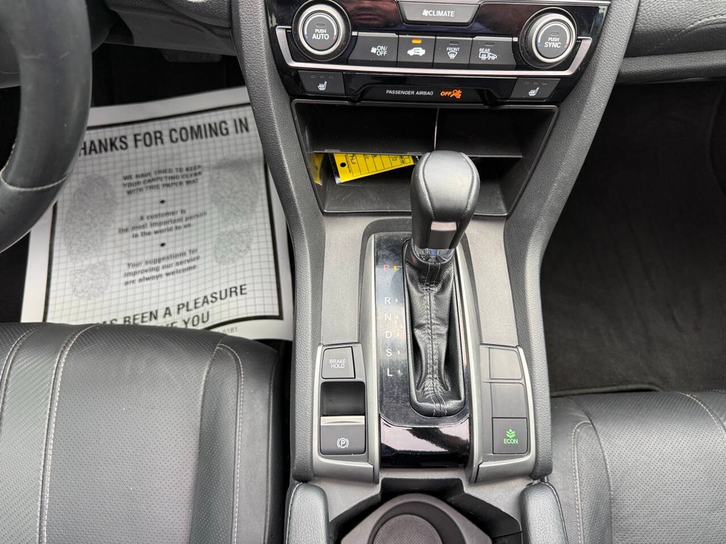 Honda Civic Hatchback Vehicle Full-screen Gallery Image 28
