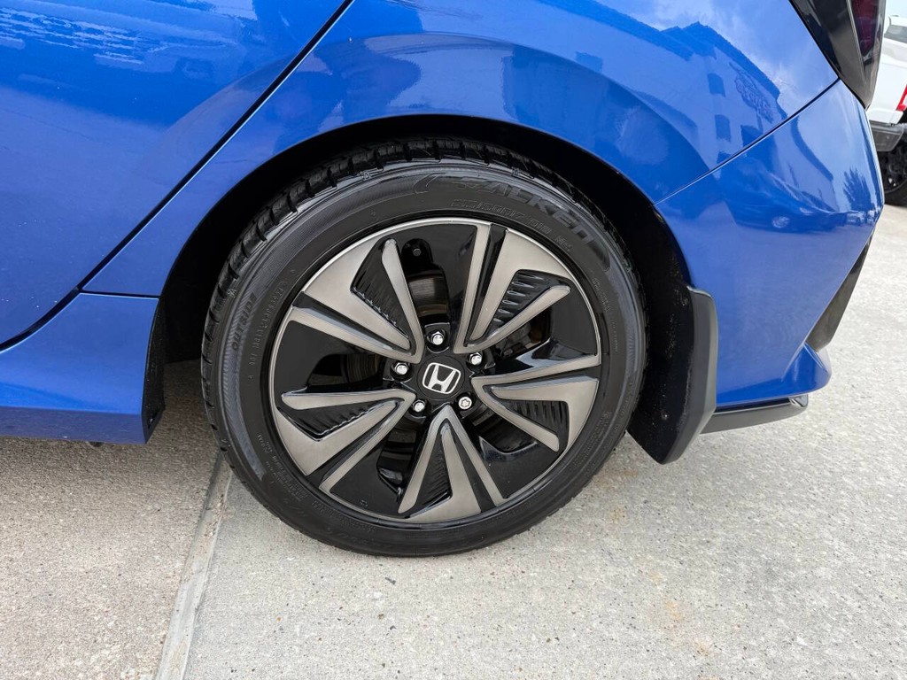 Honda Civic Hatchback Vehicle Full-screen Gallery Image 35