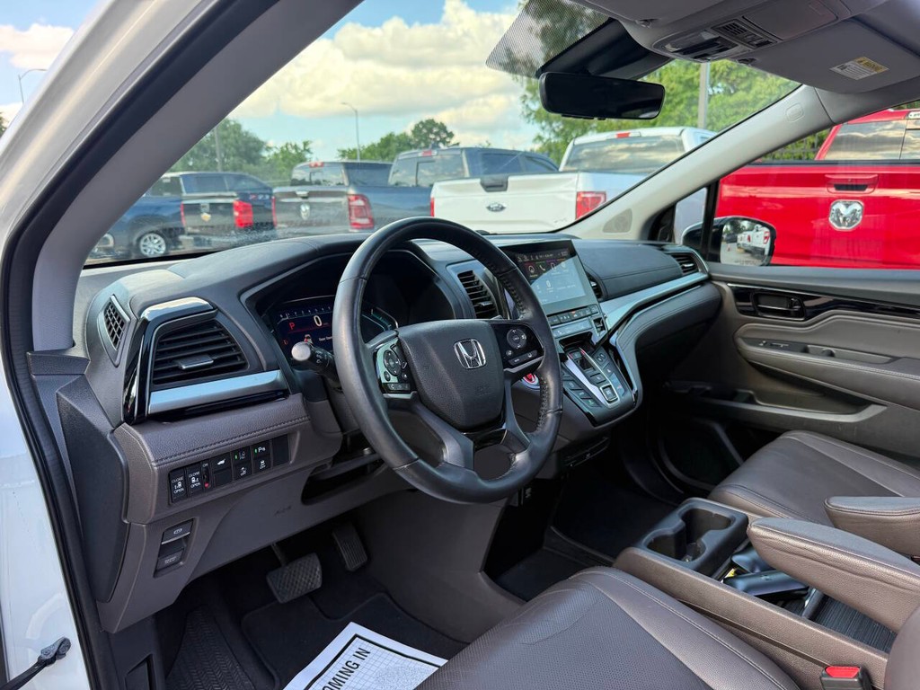 Honda Odyssey Vehicle Full-screen Gallery Image 06