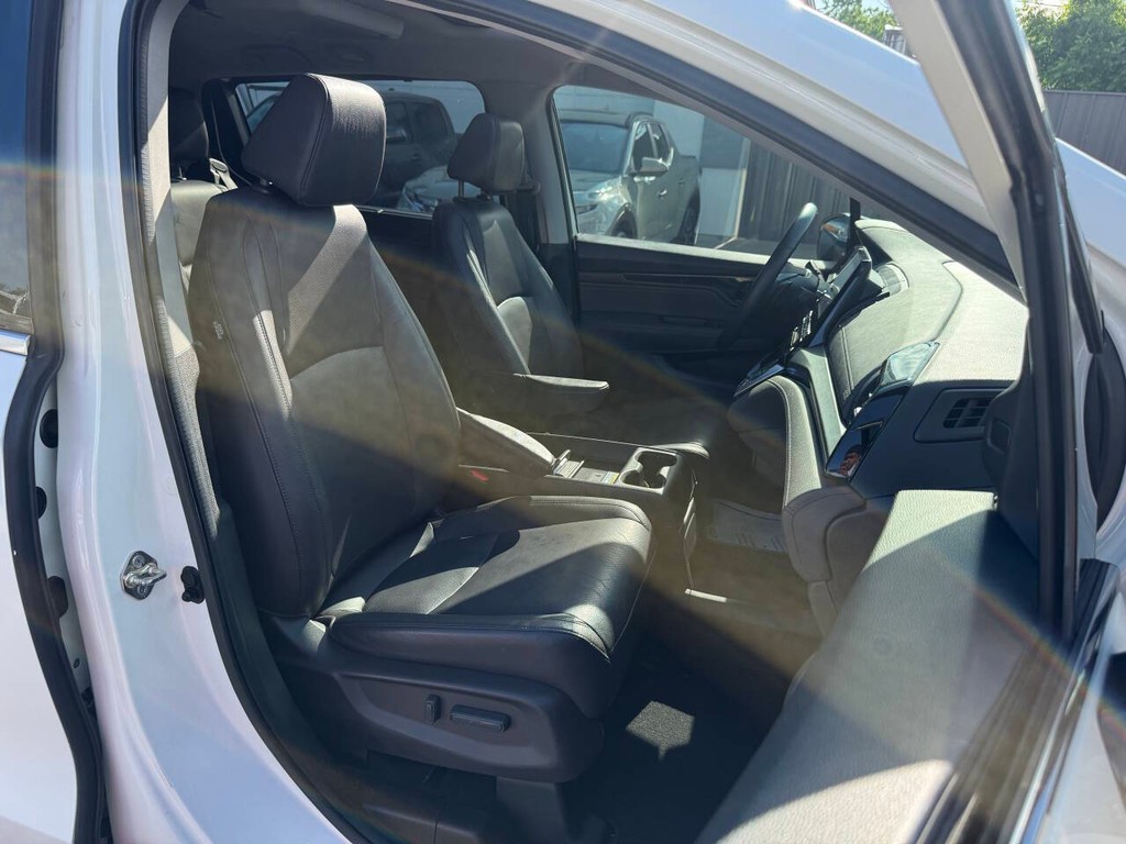 Honda Odyssey Vehicle Full-screen Gallery Image 10