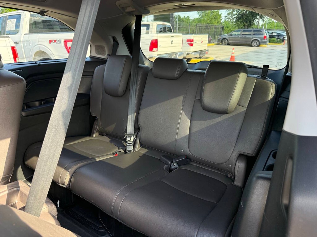 Honda Odyssey Vehicle Full-screen Gallery Image 13