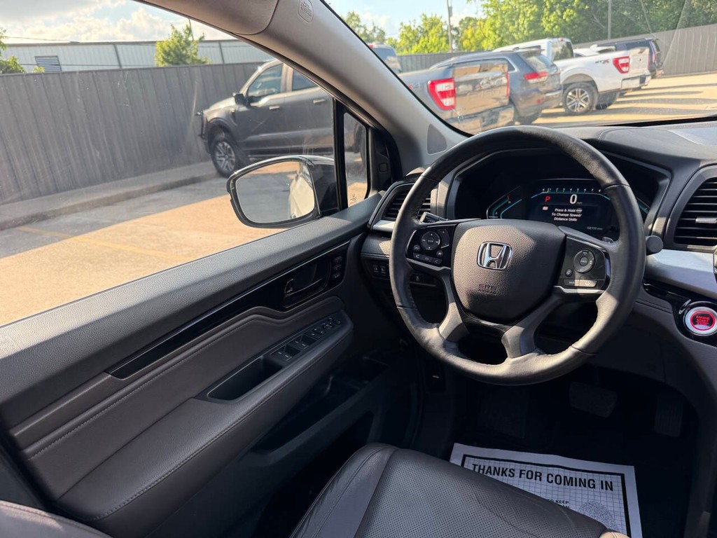 Honda Odyssey Vehicle Full-screen Gallery Image 18