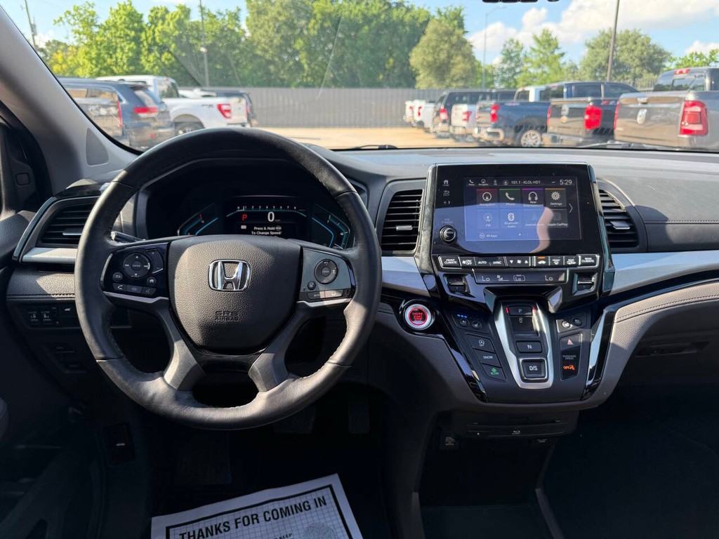 Honda Odyssey Vehicle Full-screen Gallery Image 20