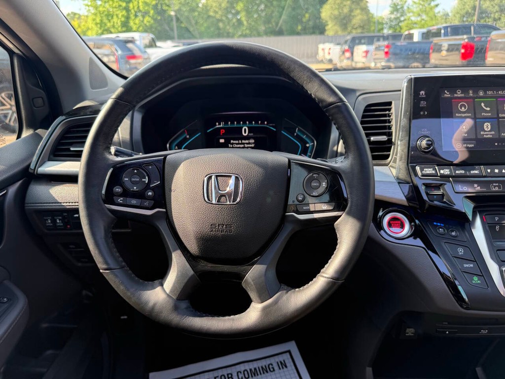 Honda Odyssey Vehicle Full-screen Gallery Image 21