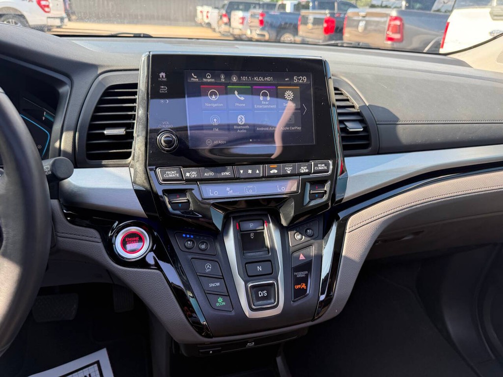 Honda Odyssey Vehicle Full-screen Gallery Image 23