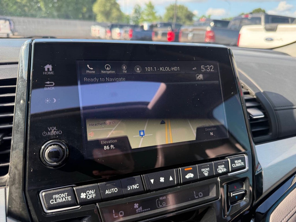 Honda Odyssey Vehicle Full-screen Gallery Image 25