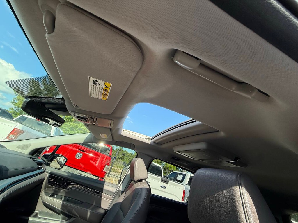 Honda Odyssey Vehicle Full-screen Gallery Image 30