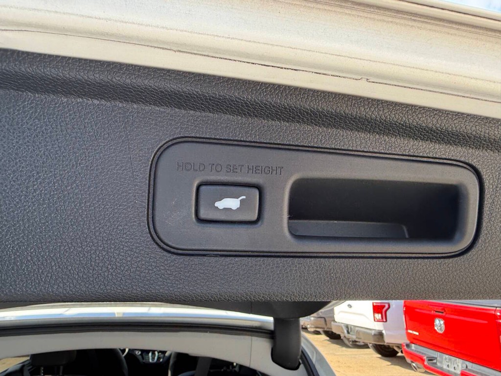 Honda Odyssey Vehicle Full-screen Gallery Image 37