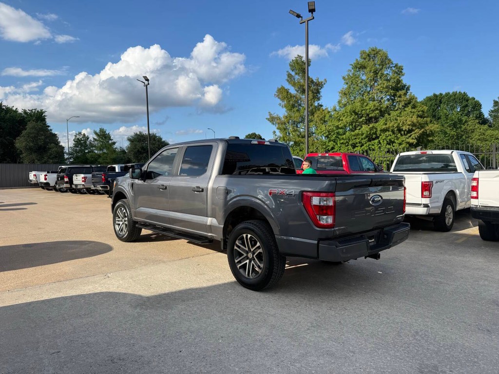 Ford F-150 Vehicle Full-screen Gallery Image 04