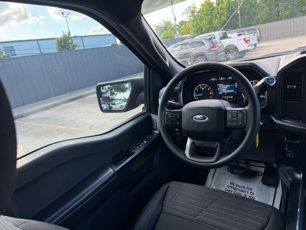 Ford F-150 Vehicle Full-screen Gallery Image 19