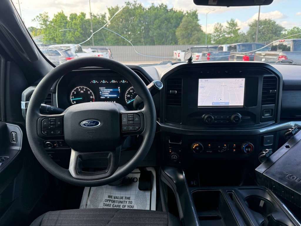 Ford F-150 Vehicle Full-screen Gallery Image 21