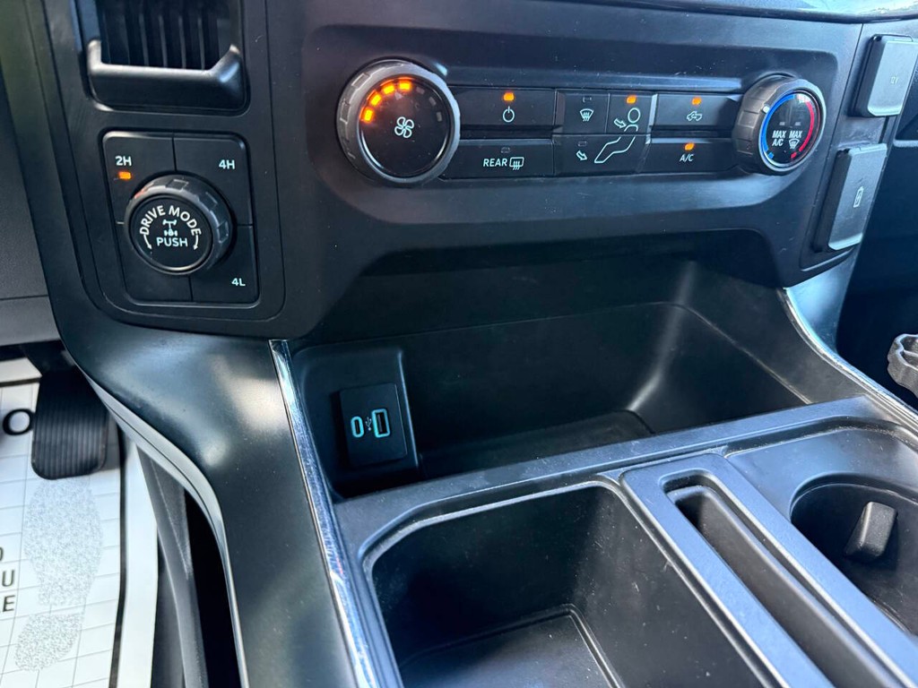 Ford F-150 Vehicle Full-screen Gallery Image 28