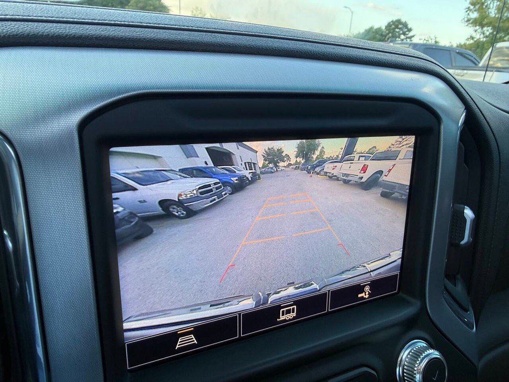 GMC Sierra 1500 Vehicle Full-screen Gallery Image 26