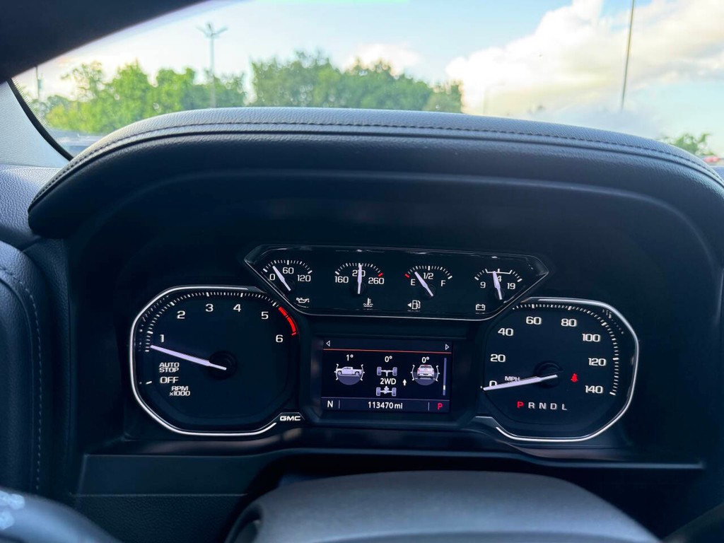 GMC Sierra 1500 Vehicle Full-screen Gallery Image 32