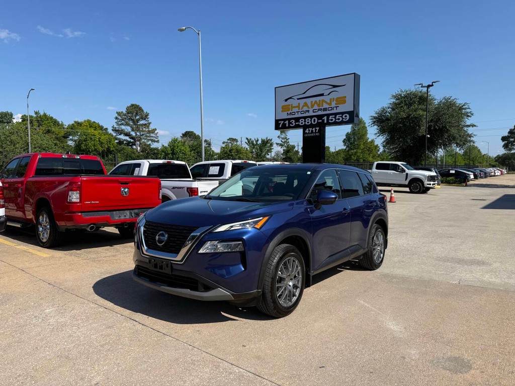 Nissan Rogue Vehicle Full-screen Gallery Image 03