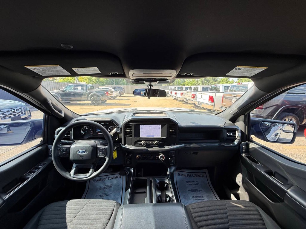 Ford F-150 Vehicle Full-screen Gallery Image 18