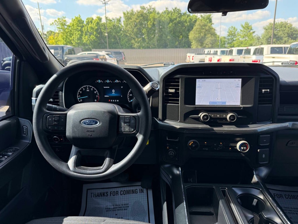 Ford F-150 Vehicle Full-screen Gallery Image 21