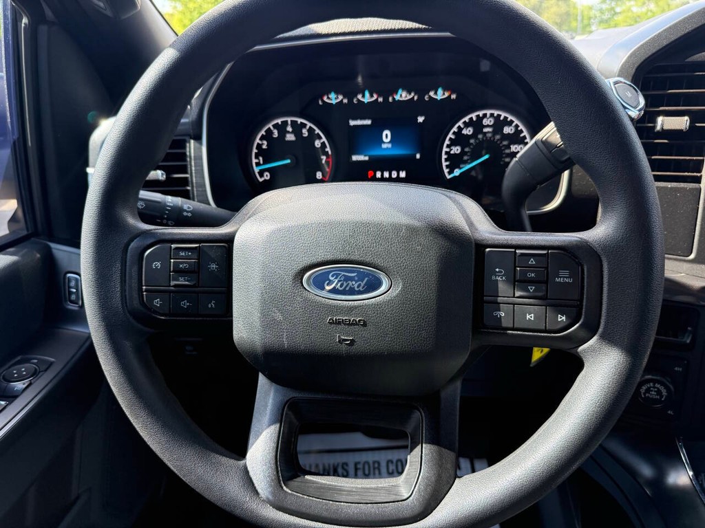 Ford F-150 Vehicle Full-screen Gallery Image 23
