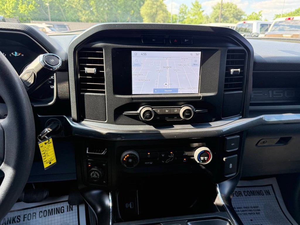 Ford F-150 Vehicle Full-screen Gallery Image 24