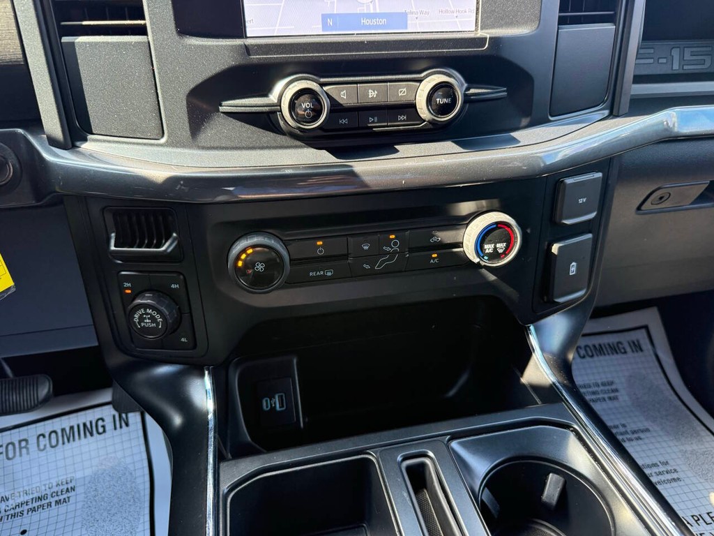 Ford F-150 Vehicle Full-screen Gallery Image 28
