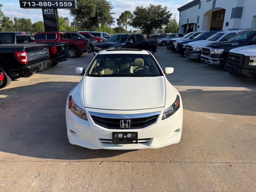 Honda Accord Coupe Vehicle Full-screen Gallery Image 35