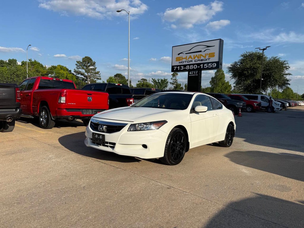 Honda Accord Coupe Vehicle Full-screen Gallery Image 38