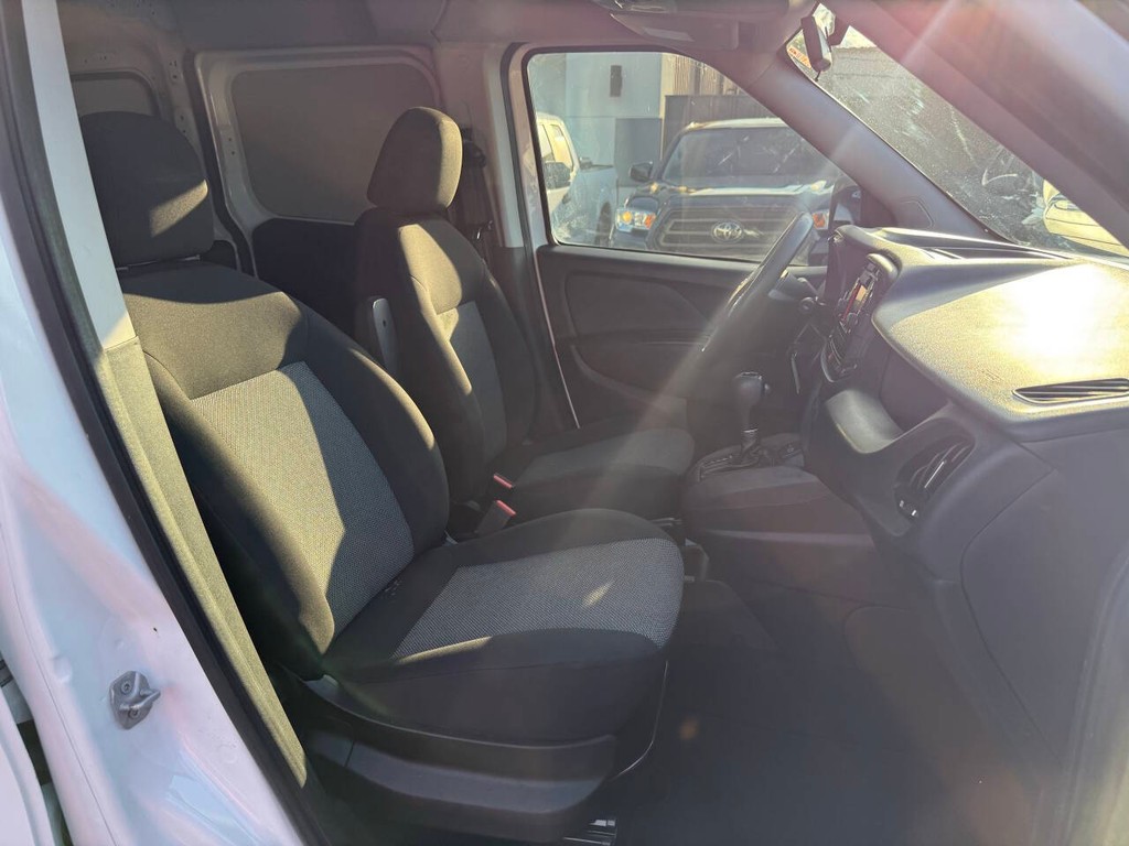 Ram ProMaster City Cargo Van Vehicle Full-screen Gallery Image 10