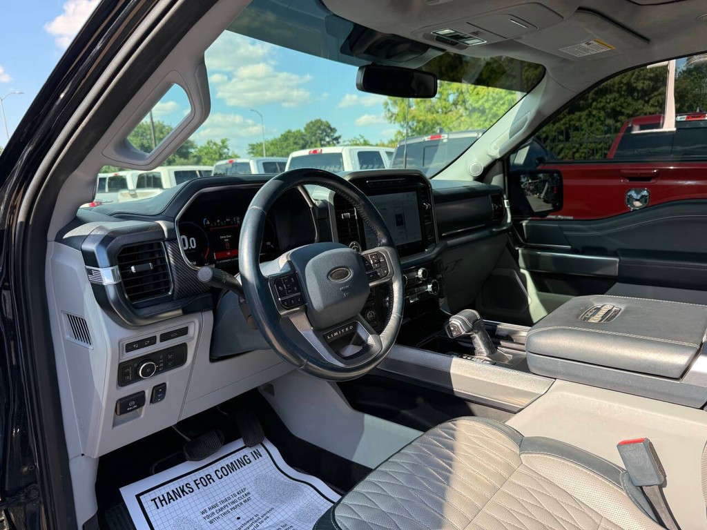 Ford F-150 Vehicle Full-screen Gallery Image 06