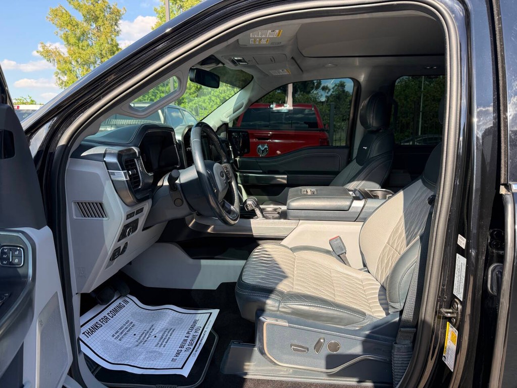 Ford F-150 Vehicle Full-screen Gallery Image 07