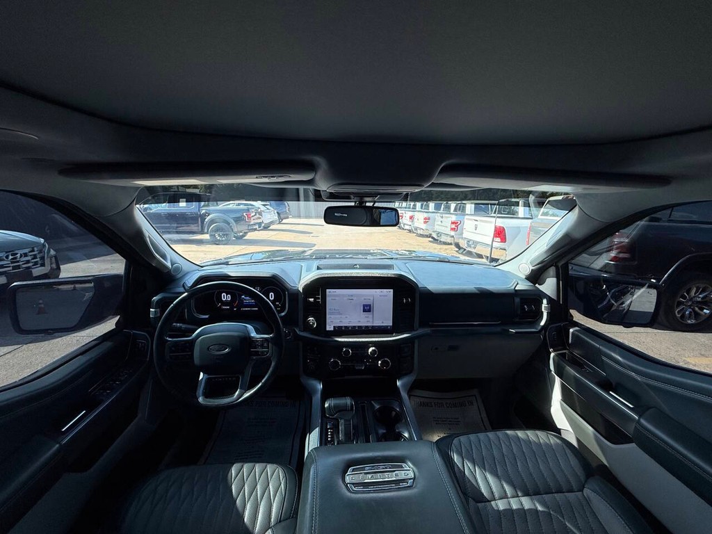 Ford F-150 Vehicle Full-screen Gallery Image 18