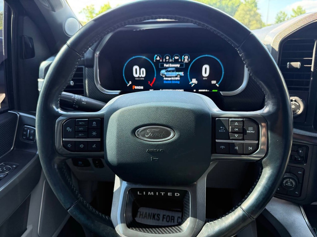 Ford F-150 Vehicle Full-screen Gallery Image 24