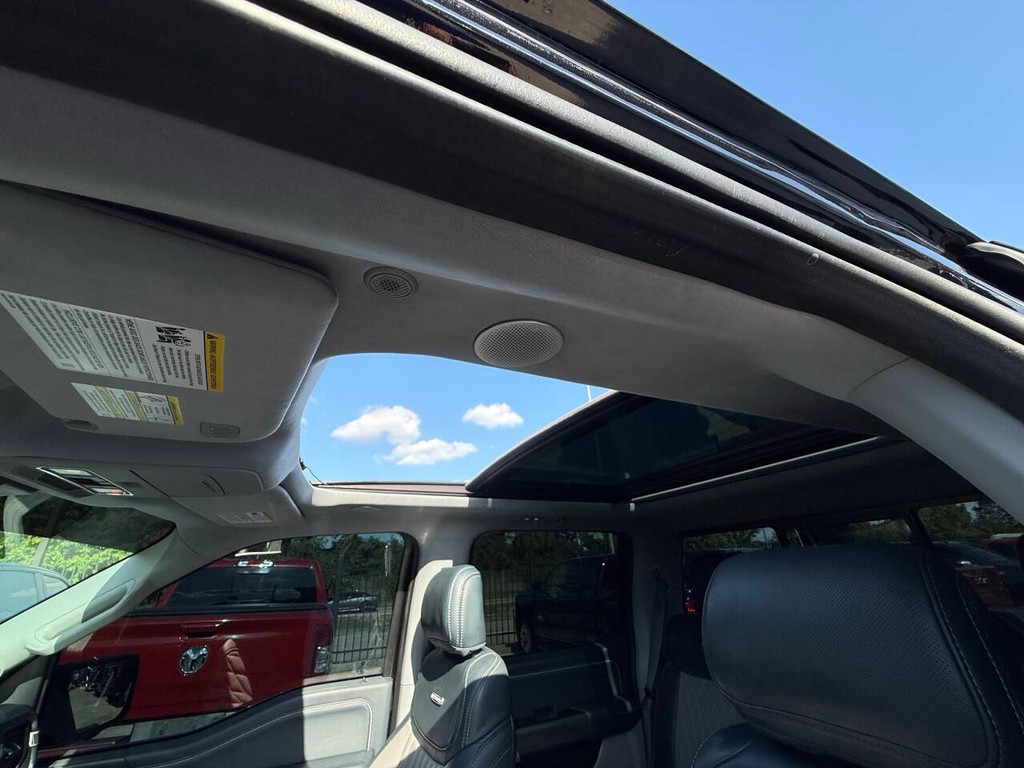 Ford F-150 Vehicle Full-screen Gallery Image 33