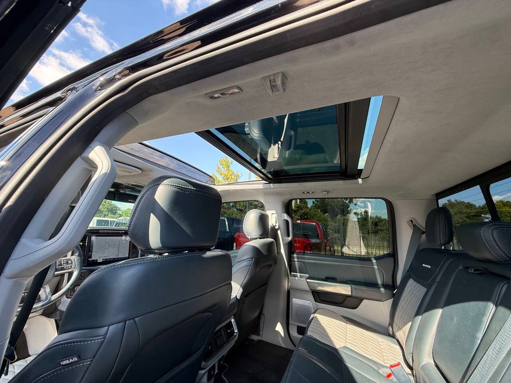 Ford F-150 Vehicle Full-screen Gallery Image 34