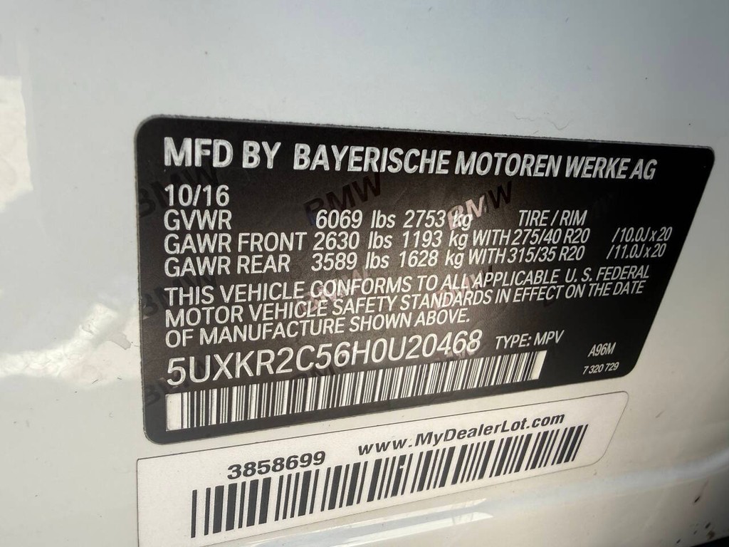 BMW X5 Vehicle Full-screen Gallery Image 35