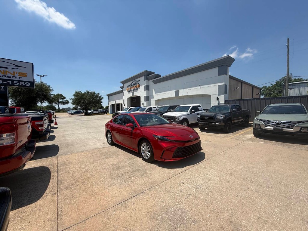 Toyota Camry Vehicle Full-screen Gallery Image 40