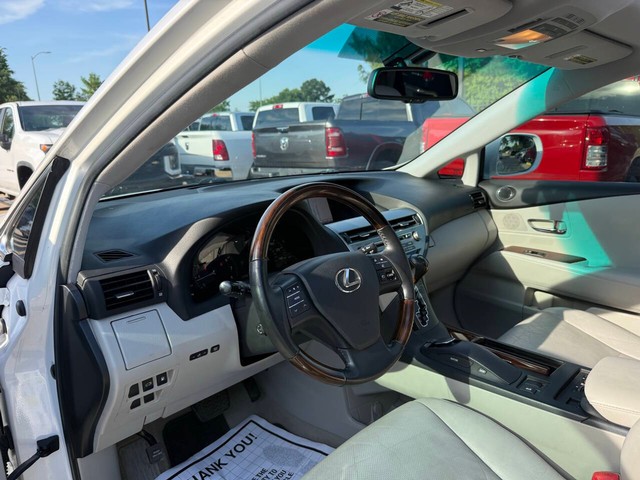 Lexus RX 350 Vehicle Full-screen Gallery Image 06