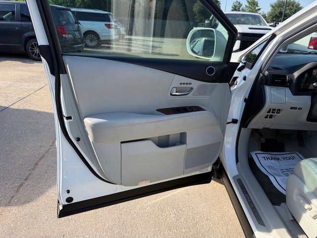 Lexus RX 350 Vehicle Full-screen Gallery Image 08