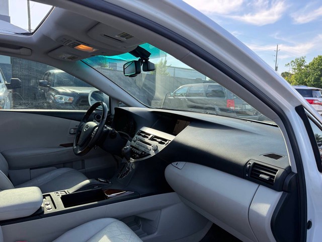 Lexus RX 350 Vehicle Full-screen Gallery Image 09