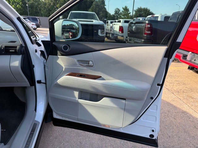Lexus RX 350 Vehicle Full-screen Gallery Image 11