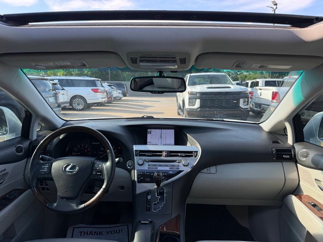 Lexus RX 350 Vehicle Full-screen Gallery Image 17