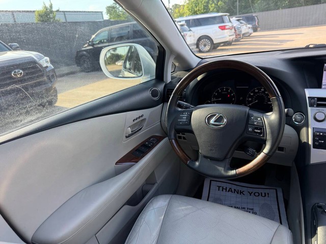 Lexus RX 350 Vehicle Full-screen Gallery Image 19