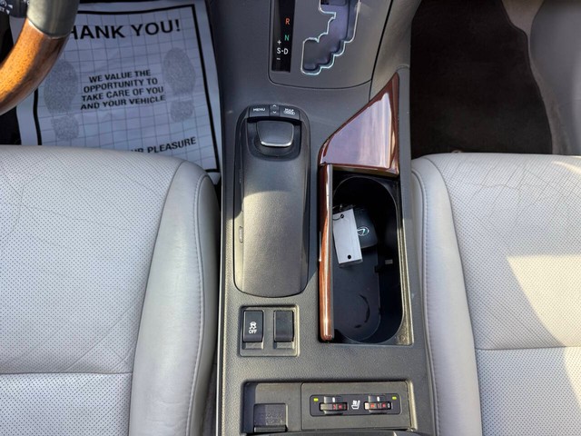 Lexus RX 350 Vehicle Full-screen Gallery Image 29