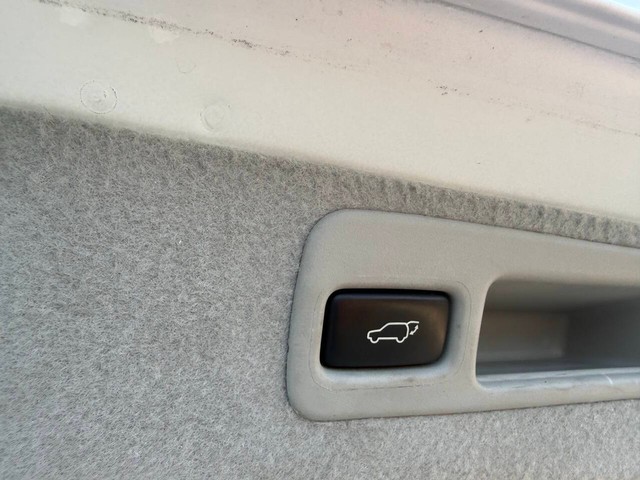 Lexus RX 350 Vehicle Full-screen Gallery Image 38